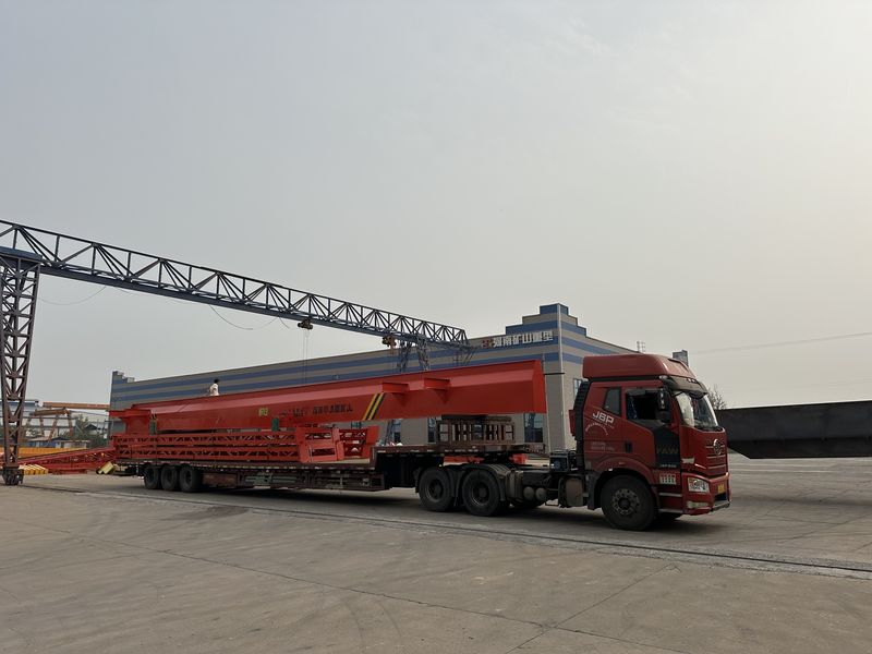 電動(dòng)葫蘆門(mén)式起重機(jī)25噸，發(fā)往四川成都