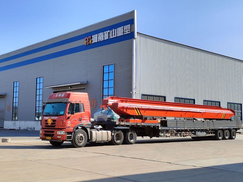 電動(dòng)單梁起重機(jī)，LD20t-26.8m，4臺(tái)，發(fā)往石家莊交付客戶(hù)使用。