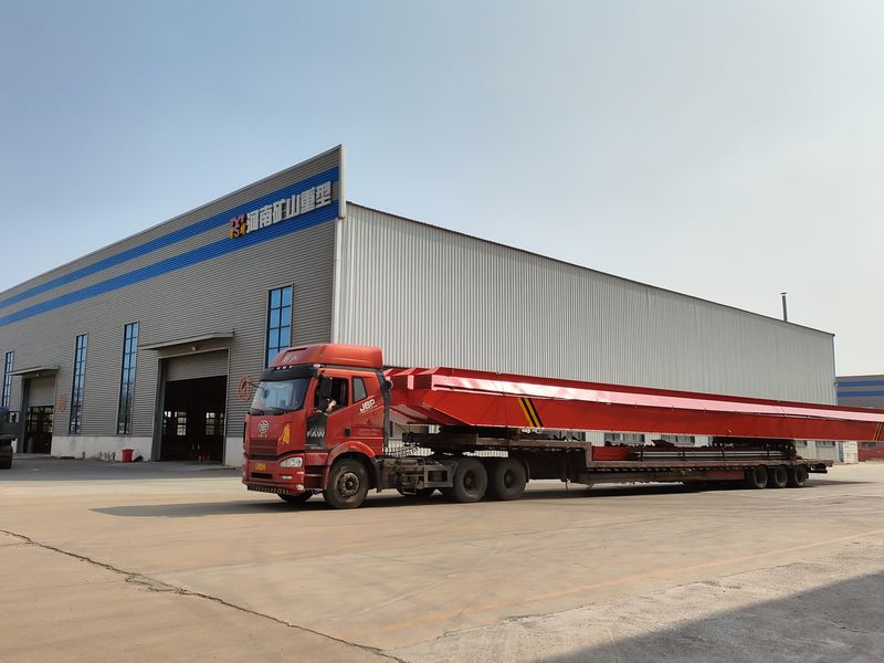 4臺(tái)電動(dòng)單梁起重機(jī)，LD10t-26.53m，發(fā)往浙江交付客戶(hù)使用。