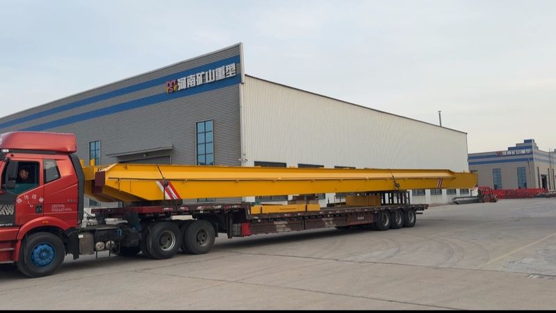 電動(dòng)葫蘆橋式起重機(jī) LH10t-27.95m 電動(dòng)單梁起重機(jī) LD5t—23.3m 制作完成，發(fā)往浙江省金華市交付客戶使用