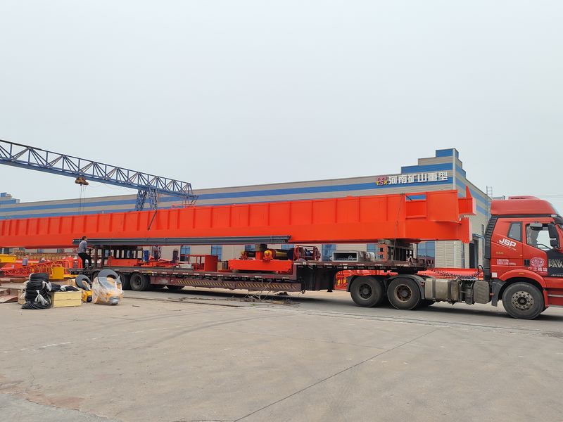 通用橋式起重機(jī) QDXX32/5t—27.7m 制作完成，發(fā)往陜西省銅川市交付客戶使用。